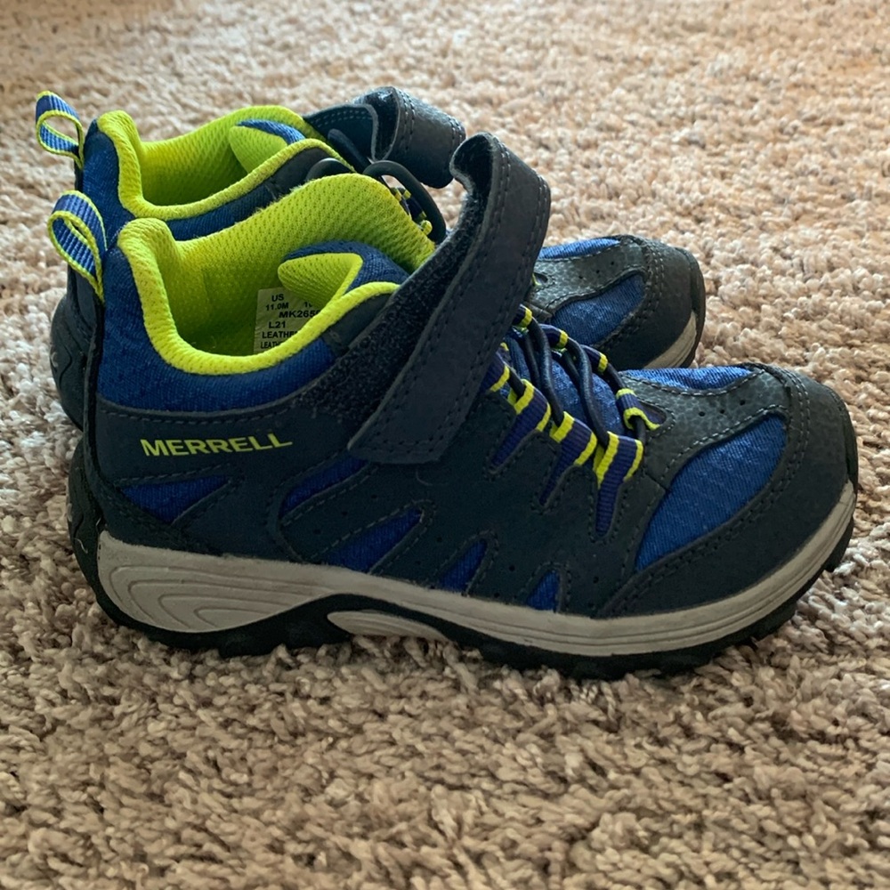 Never worn toddler boys’ Merrell shoes. Great condition, size 11.